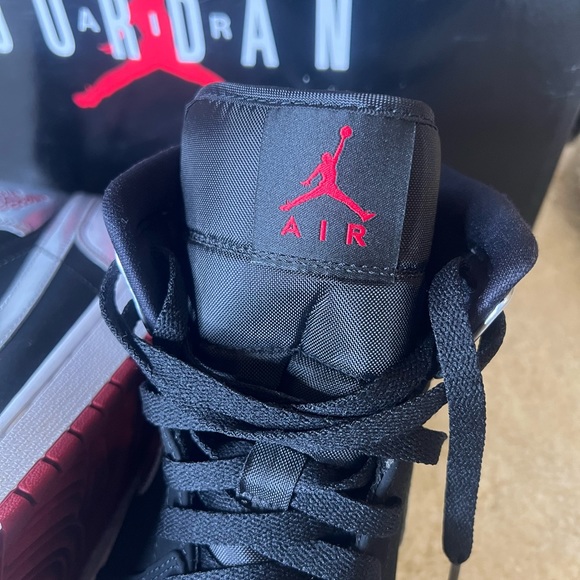 Jordan mids - Picture 4 of 5